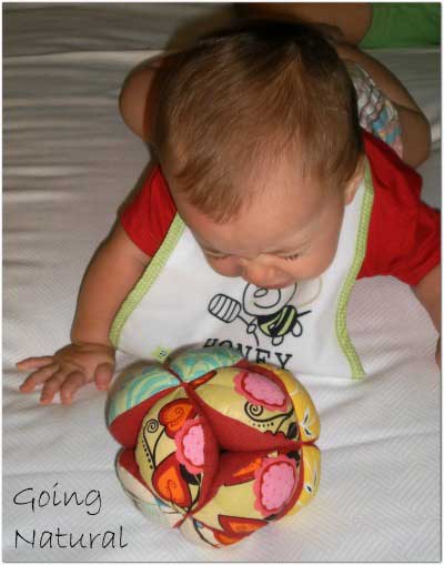 Corredino neonato in cotone biologico Kebeo - bavaglio